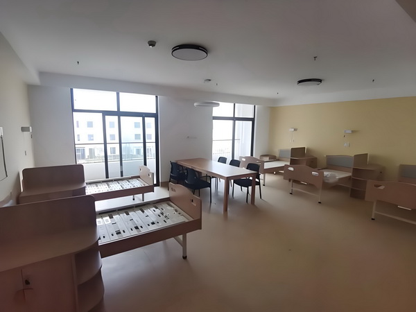 落户政策条件留学生_变态男躲女神床下，尺度生猛的日本电影！ 尺合去更适做复诊远程医疗